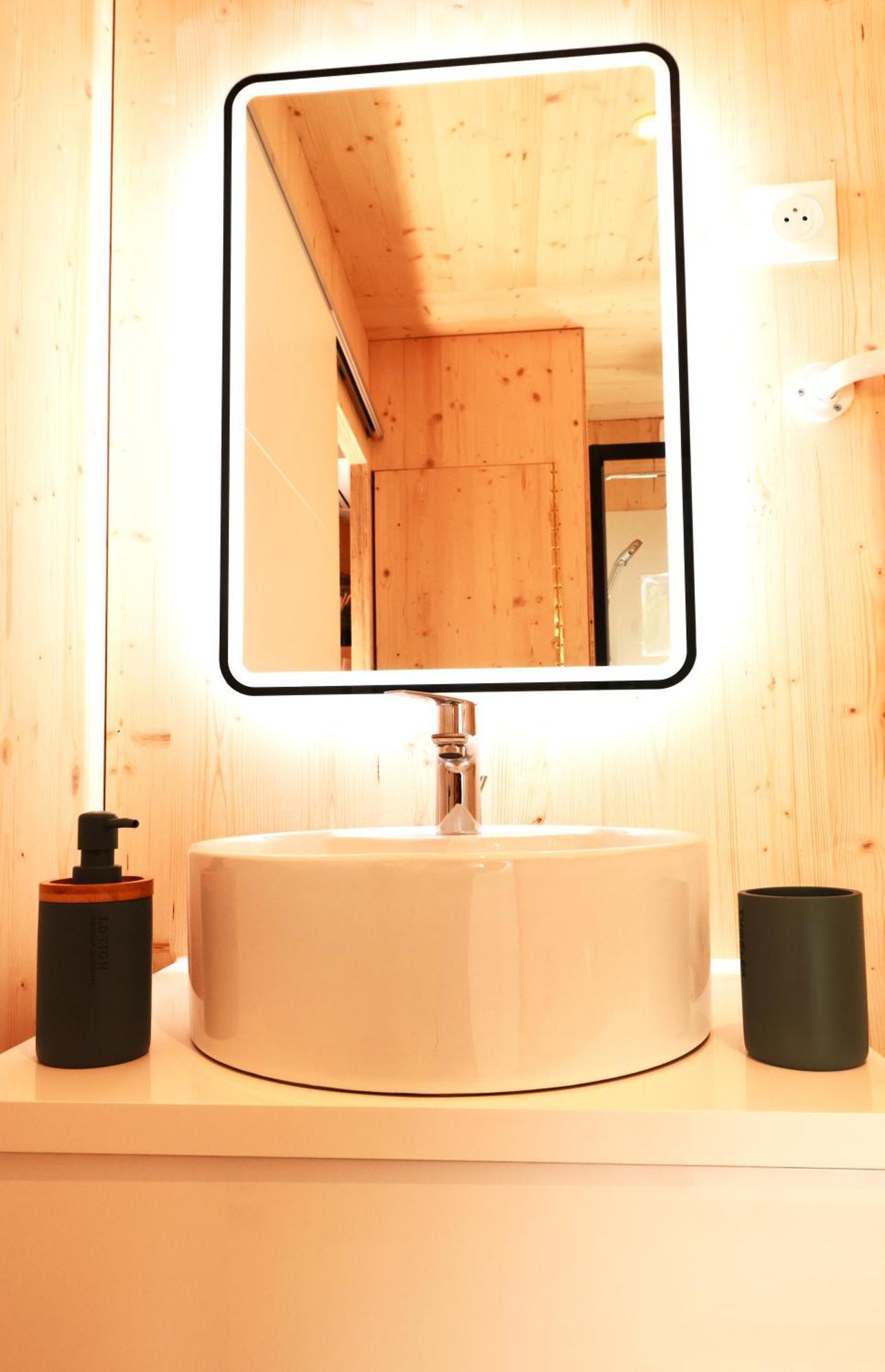 Douce Quietude "L'Escapade" Chambre D'Hotes 瓦尔莱班 外观 照片
